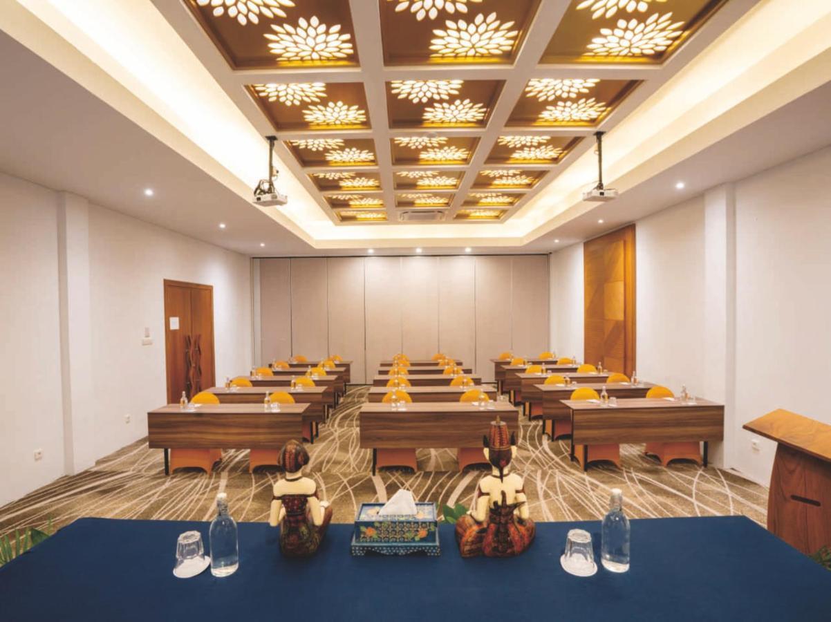 Sima Hotel Kuta  Buitenkant foto
