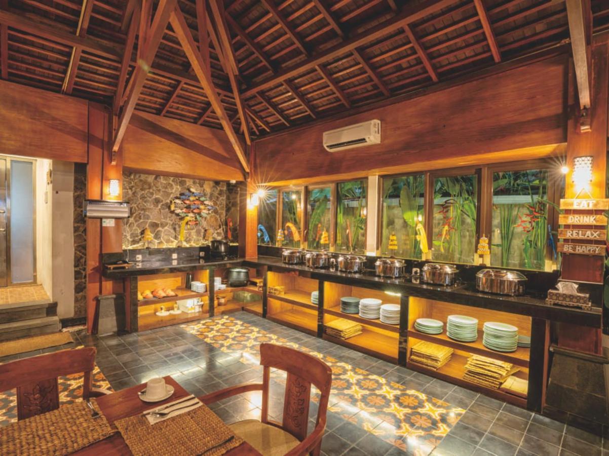 Sima Hotel Kuta  Buitenkant foto